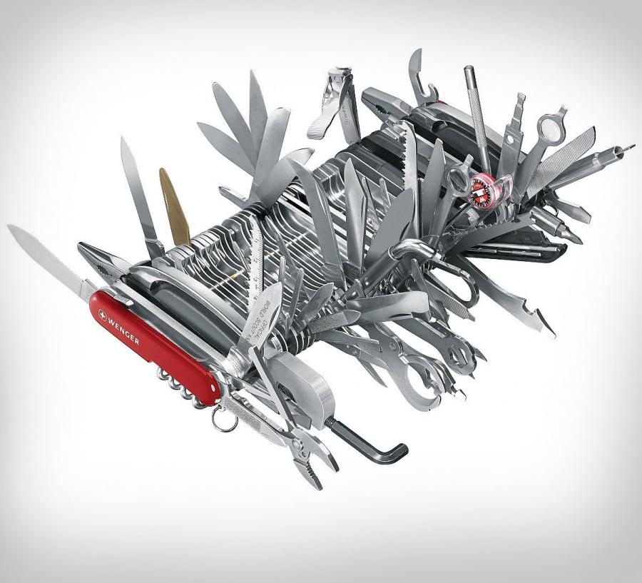 giant-swiss-army-knife-0